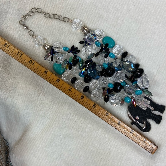 Large Black Elephant Medallion on Beaded Necklace - Picture 4 of 10